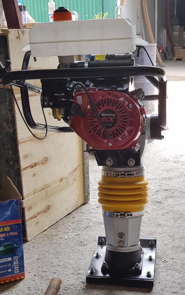 Đầm cóc chạy xăng HCR110 động cơ Honda GX160 5.5HP