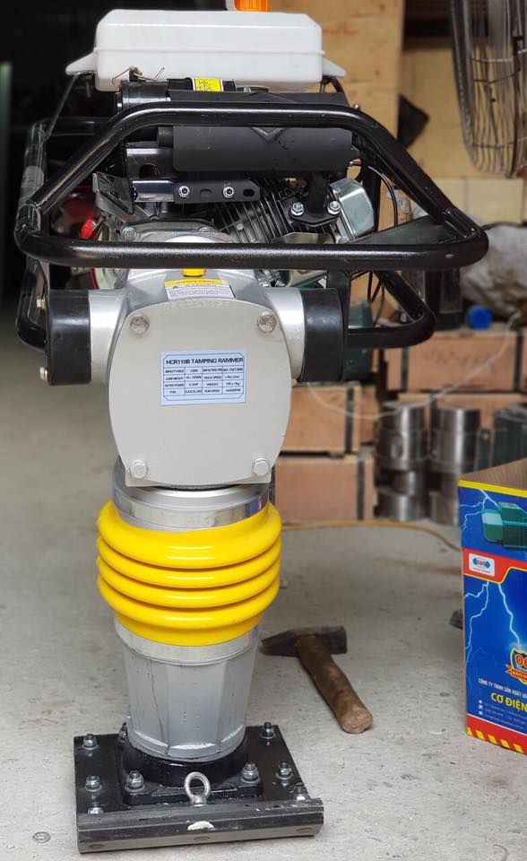 Đầm cóc chạy xăng HCR110 động cơ Honda GX160 5.5HP