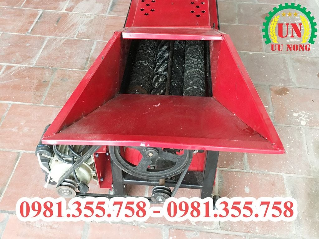 Máy bóc vỏ ngô 4 trục có quạt gió lớn