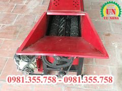 Máy bóc vỏ ngô 4 trục có quạt gió lớn