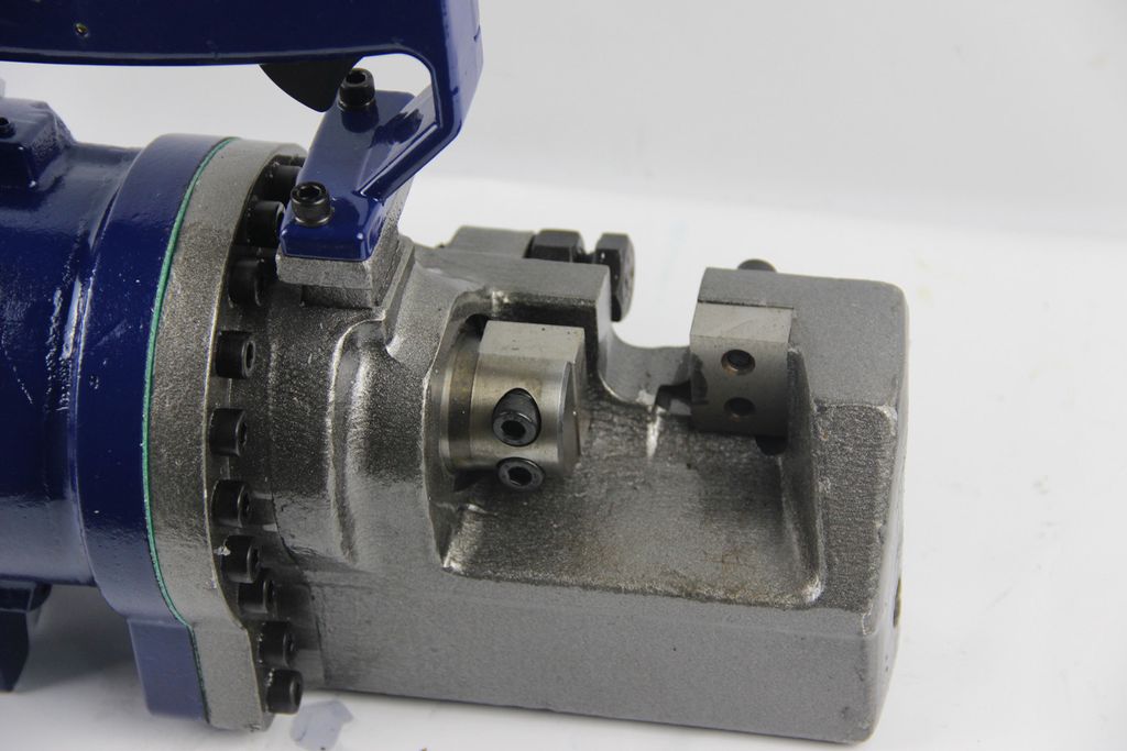 Máy cắt sắt thuỷ lực cầm tay RC 25
