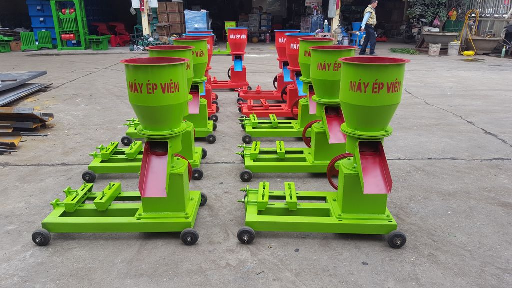 Máy Ép Cám Viên Trục Đứng S200 motor 4kw điện 3 pha