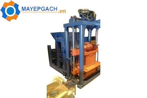 Máy ép gạch thủ công bán tự động VINA2017