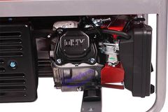 Máy phát điện chạy Xăng 4900E VINAFARM ( công suất 3,5kw, đề nổ)