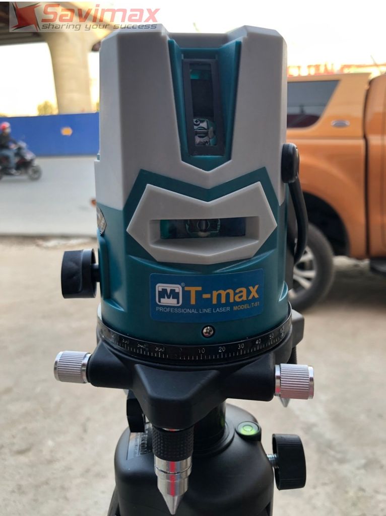 Máy cân mực laser 5 tia xanh Tmax kèm bộ chân rút