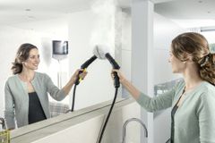 Máy làm sạch bằng hơi nước Karcher SC3