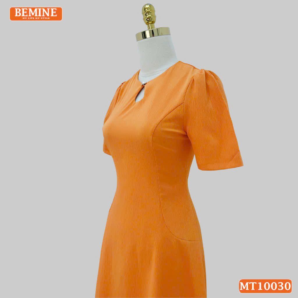 Đầm thiết kế BEMINE cổ tròn xẻ giọt nước đính cúc dáng chữ A phù hợp đi làm, đi dạo phố-MT10030
