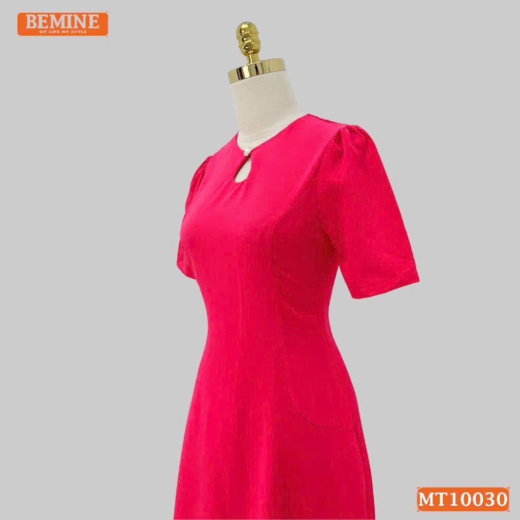 Đầm thiết kế BEMINE cổ tròn xẻ giọt nước đính cúc dáng chữ A phù hợp đi làm, đi dạo phố-MT10030