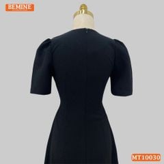 Đầm thiết kế BEMINE cổ tròn xẻ giọt nước đính cúc dáng chữ A phù hợp đi làm, đi dạo phố-MT10030