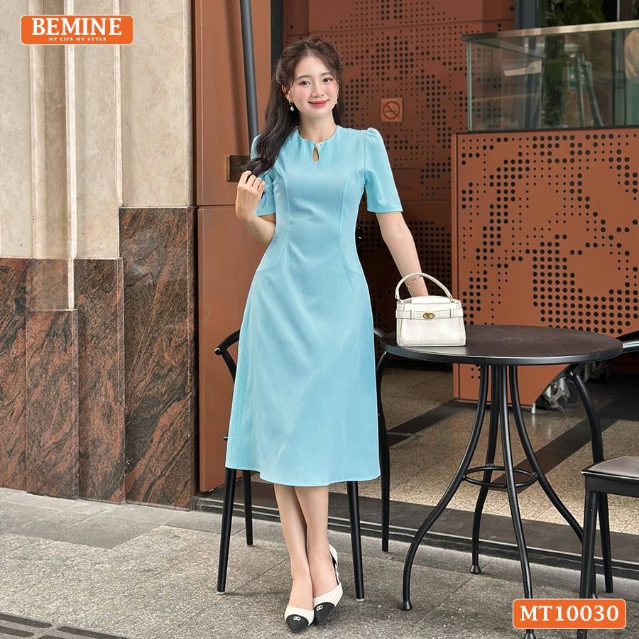 Đầm thiết kế BEMINE cổ tròn xẻ giọt nước đính cúc dáng chữ A phù hợp đi làm, đi dạo phố-MT10030