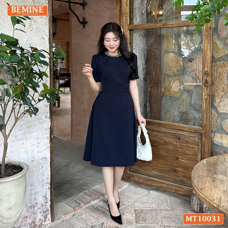 Đầm thiết kế BEMINE cổ tròn xếp ly dáng chữ A bảng eo đính ngọc phù hợp đi làm, đi dạo phố-MT10028