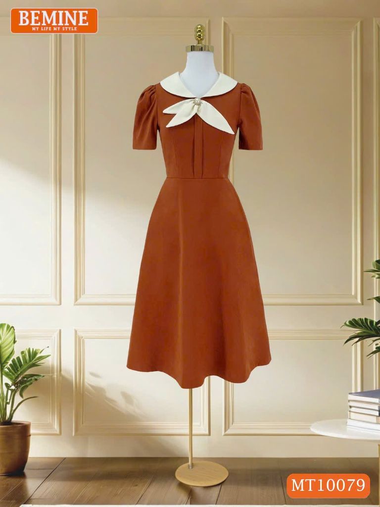 Đầm thiết kế BEMINE cổ trụ phối nơ lá dáng chữ A phù hợp đi làm-MT10079