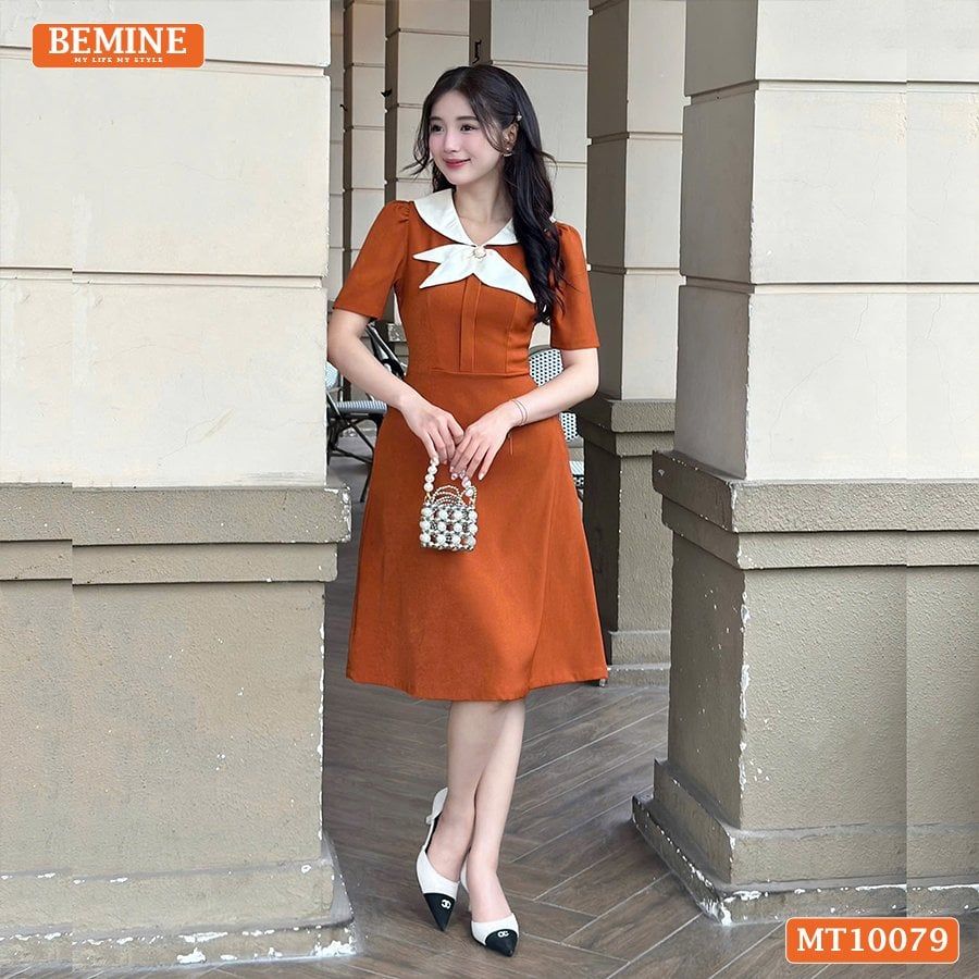 Đầm thiết kế BEMINE cổ trụ phối nơ lá dáng chữ A phù hợp đi làm-MT10079