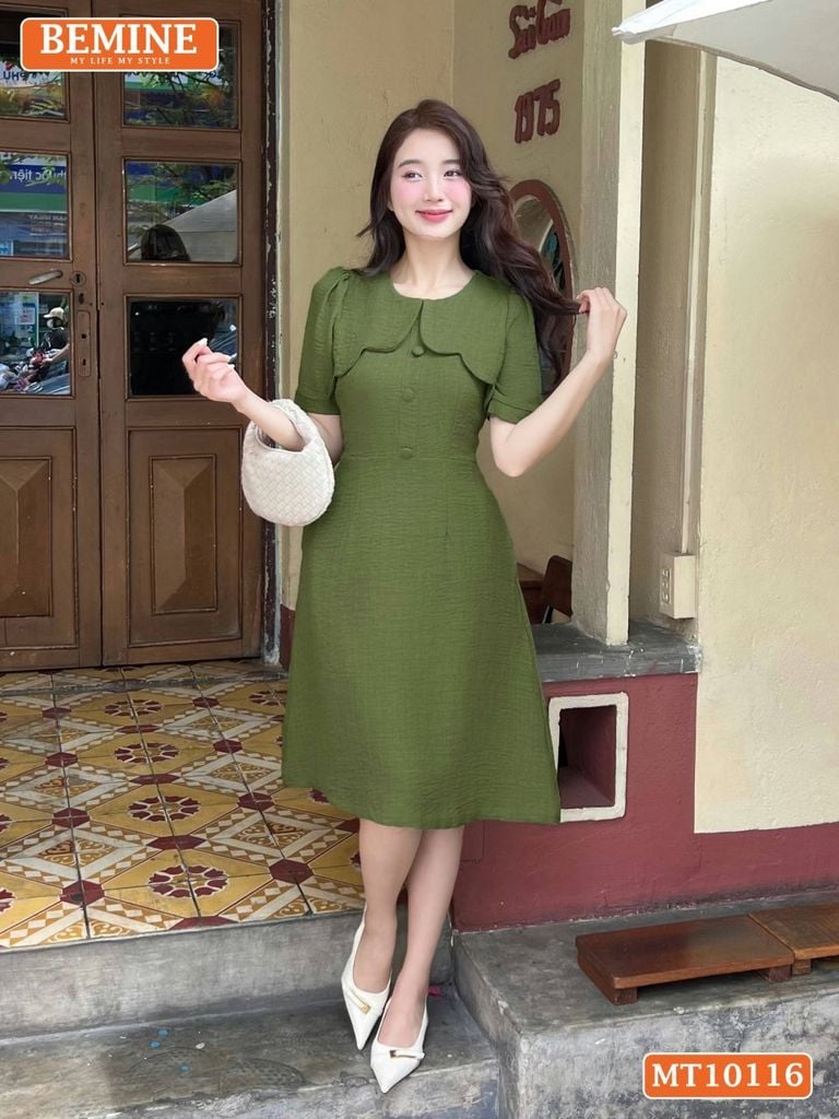 Đầm thiết kế BEMINE cổ tròn vạt giả đính cúc dáng chữ A phù hợp đi làm, đi chơi-MT10116