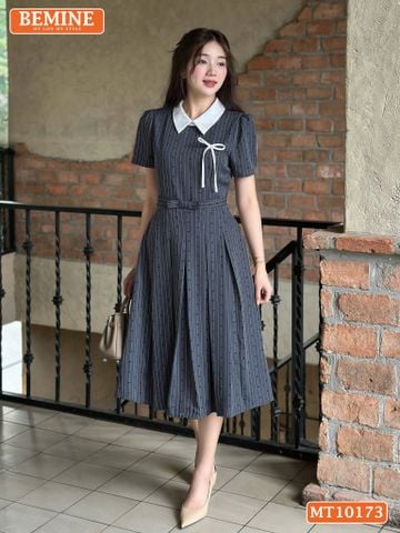 Đầm thiết kế BEMINE cổ sen ngực đính nơ dáng dài tùng xếp ly MT10173