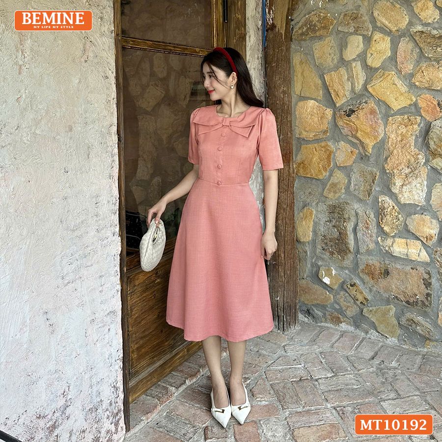 Đầm thiết kế BEMINE cổ tròn nơ cách điệu dáng xòe dài MT10192