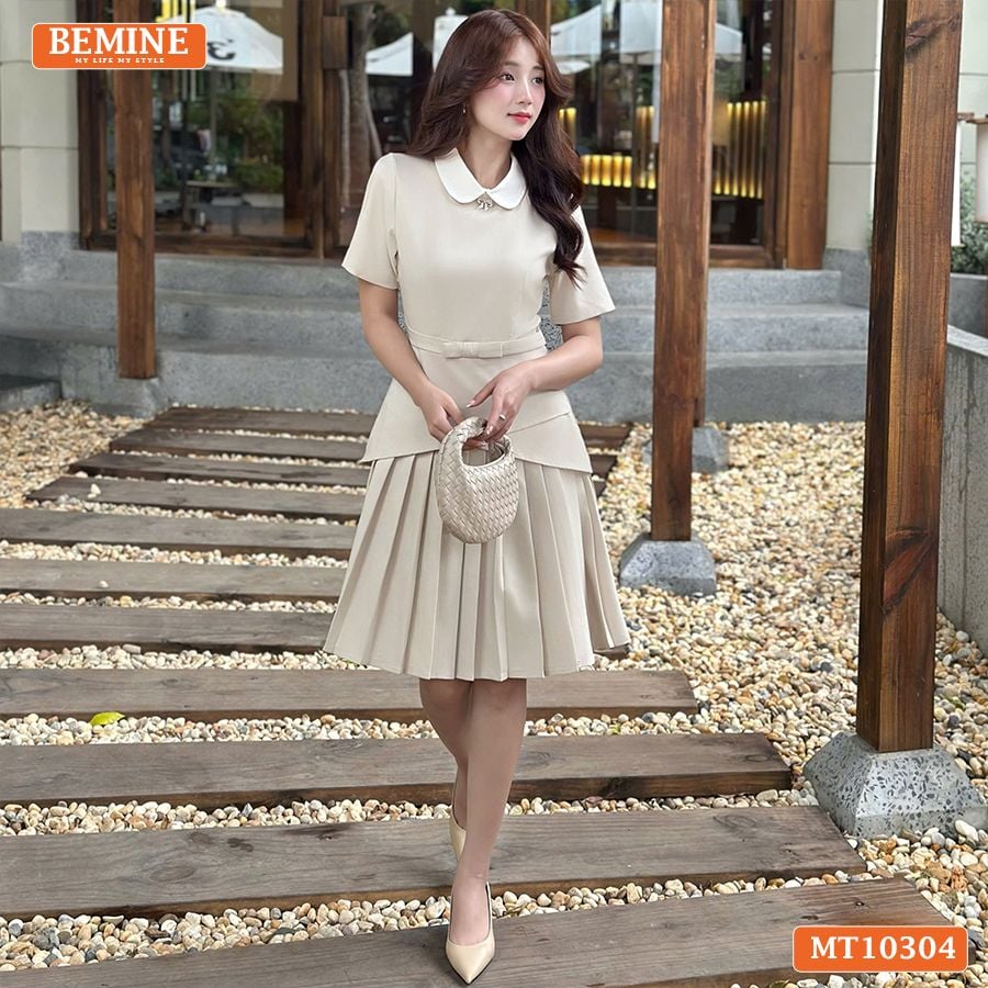 Đầm thiết kế BEMINE cổ sen vạt kiểu dáng chữ A tùng váy xếp ly MT10304