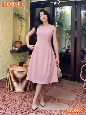 Đầm thiết kế BEMINE cổ tròn sát nách dáng chữ A có xếp ly-MT10400