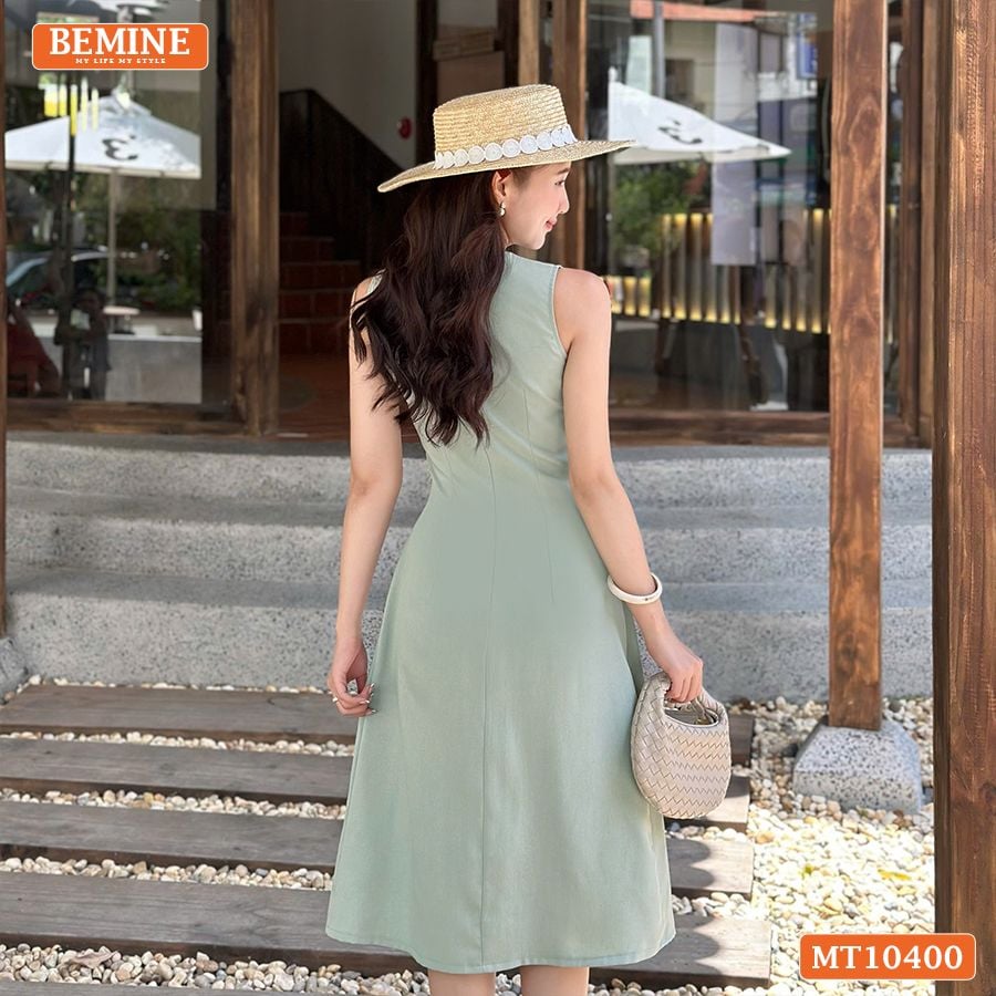 Đầm thiết kế BEMINE cổ tròn sát nách dáng chữ A có xếp ly-MT10400