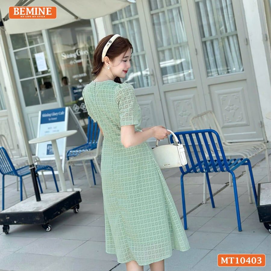 Đầm thiết kế BEMINE cổ tròn phối dây nơ tơ voan dáng chữ A MT10403