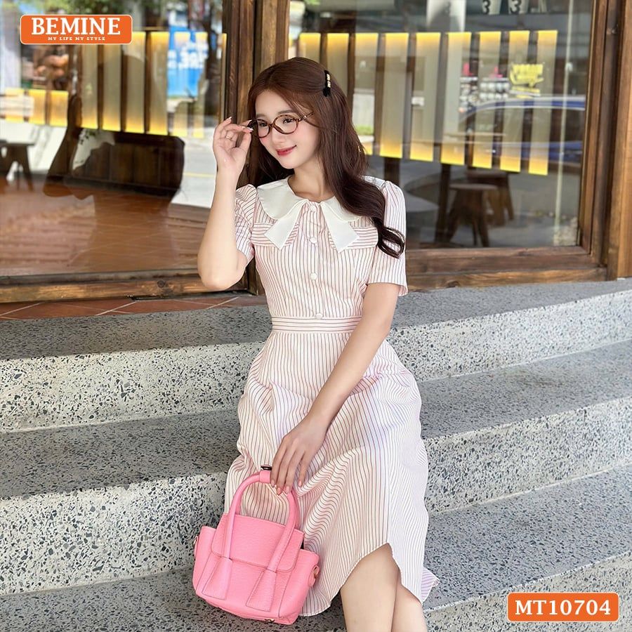 Đầm thiết kế BEMINE cổ tròn đính cúc dáng chữ A MT10704