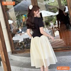 Đầm thiết kế BEMINE cổ tròn đính cúc dáng xòe MT10801