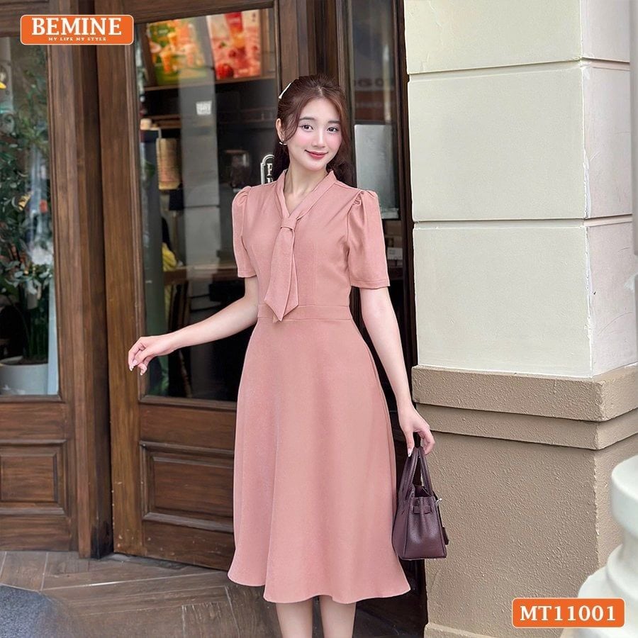 Đầm thiết kế BEMINE cổ tim cách điệu dáng chữ A phù hợp đi làm-MT11001