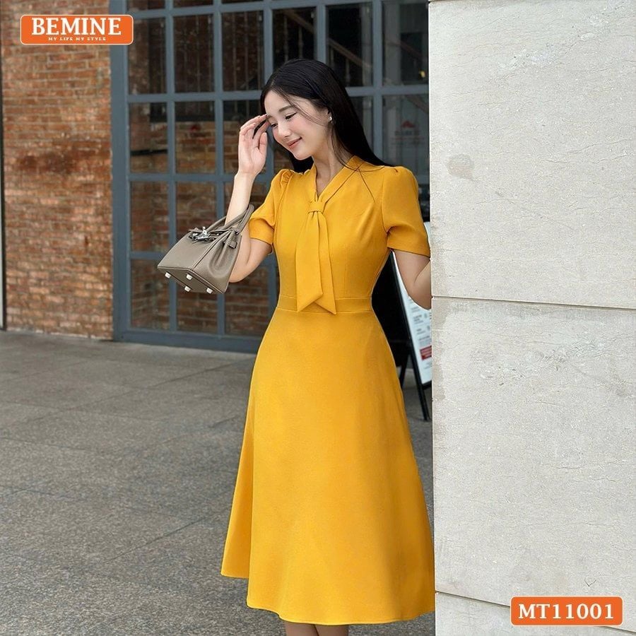 Đầm thiết kế BEMINE cổ tim cách điệu dáng chữ A phù hợp đi làm-MT11001