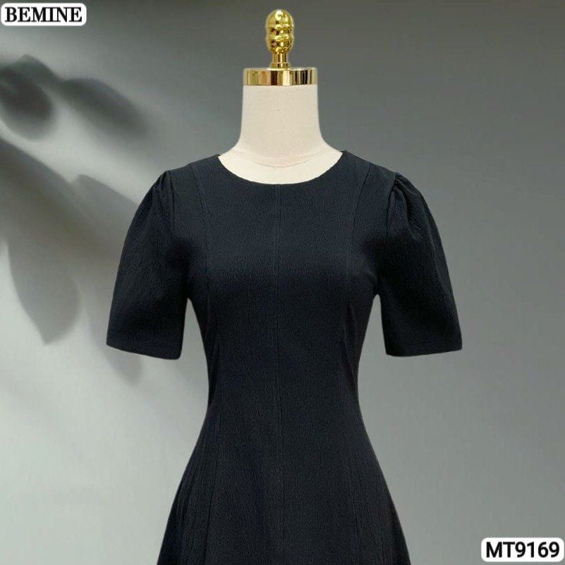 Đầm thiết kế cổ tròn dáng xòe dài MT9169