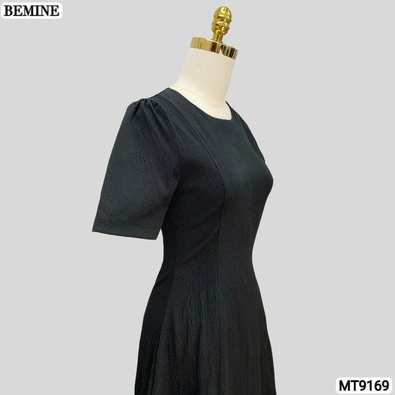 Đầm thiết kế cổ tròn dáng xòe dài MT9169