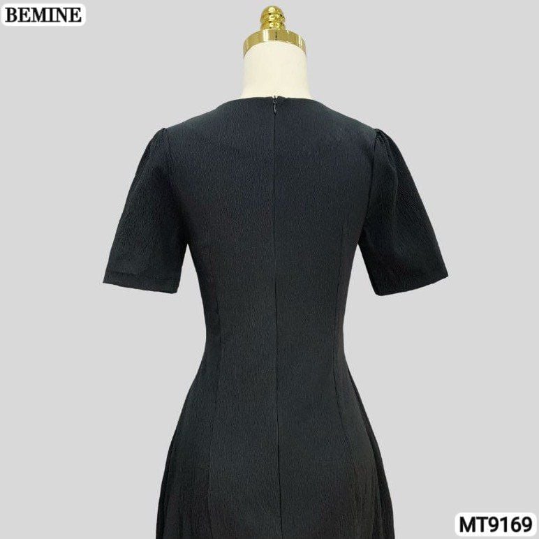 Đầm thiết kế cổ tròn dáng xòe dài MT9169