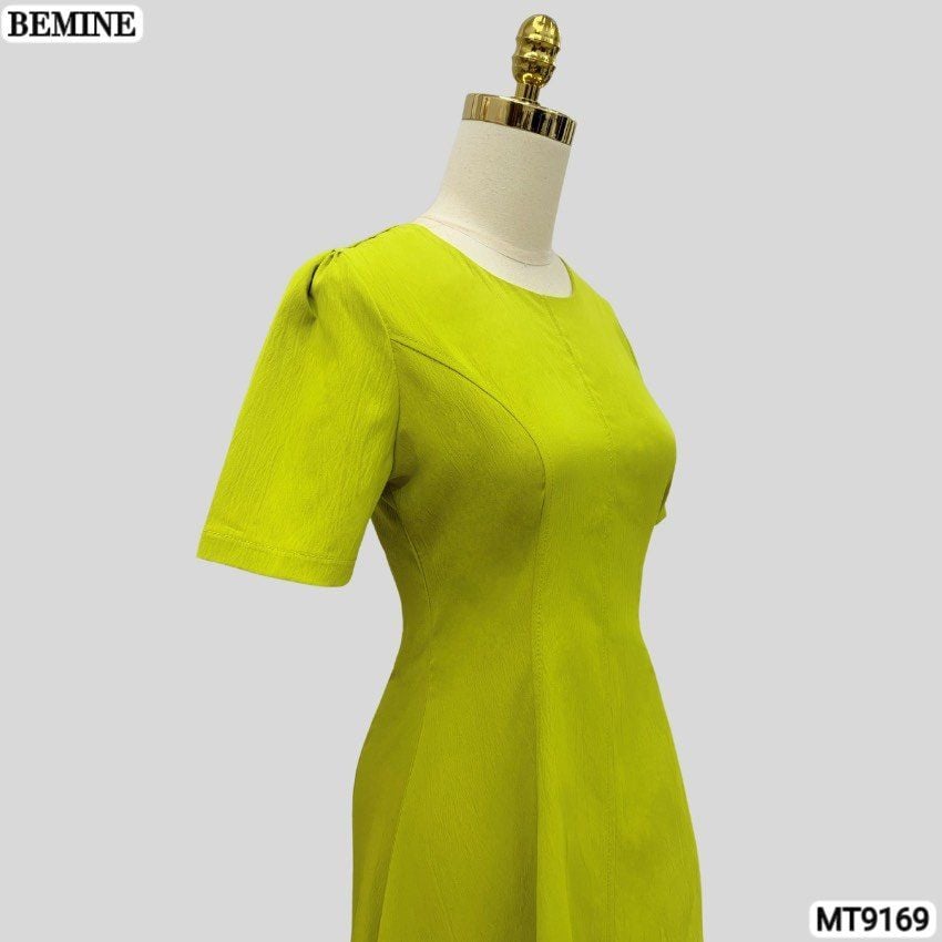 Đầm thiết kế cổ tròn dáng xòe dài MT9169