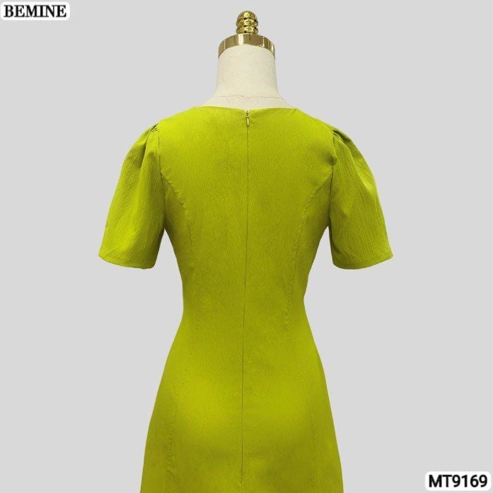 Đầm thiết kế cổ tròn dáng xòe dài MT9169