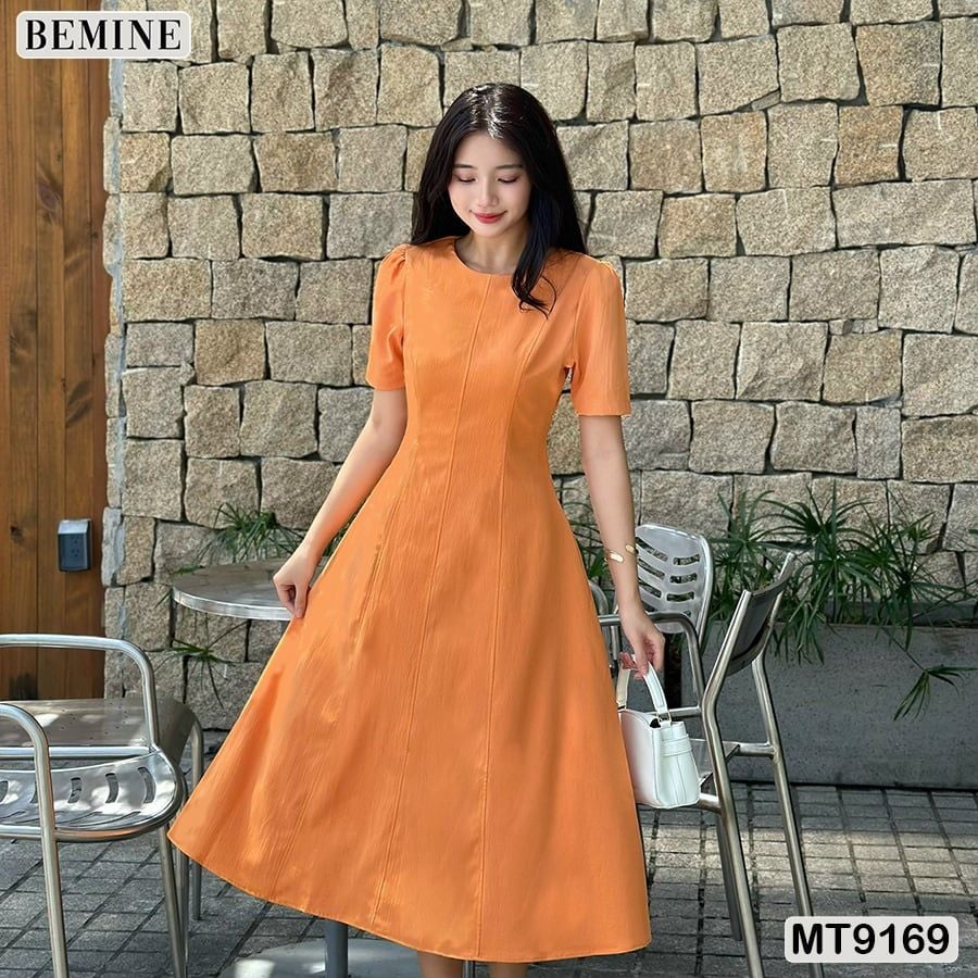 Đầm thiết kế cổ tròn dáng xòe dài MT9169