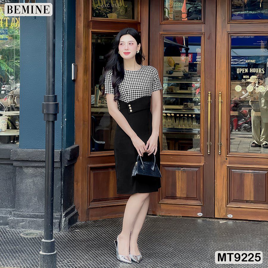 Đầm thiết kế cổ tròn eo kiểu đính nút dáng chữ A MT9225