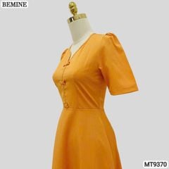 Đầm thiết kế cổ tròn xẻ V đính nơ dáng chữ A MT9370