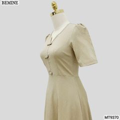 Đầm thiết kế cổ tròn xẻ V đính nơ dáng chữ A MT9370