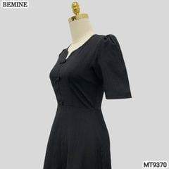 Đầm thiết kế cổ tròn xẻ V đính nơ dáng chữ A MT9370