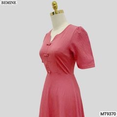 Đầm thiết kế cổ tròn xẻ V đính nơ dáng chữ A MT9370