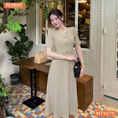 Đầm thiết kế cổ tròn xẻ V đính nơ dáng chữ A MT9370