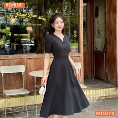 Đầm thiết kế cổ tròn xẻ V đính nơ dáng chữ A MT9370