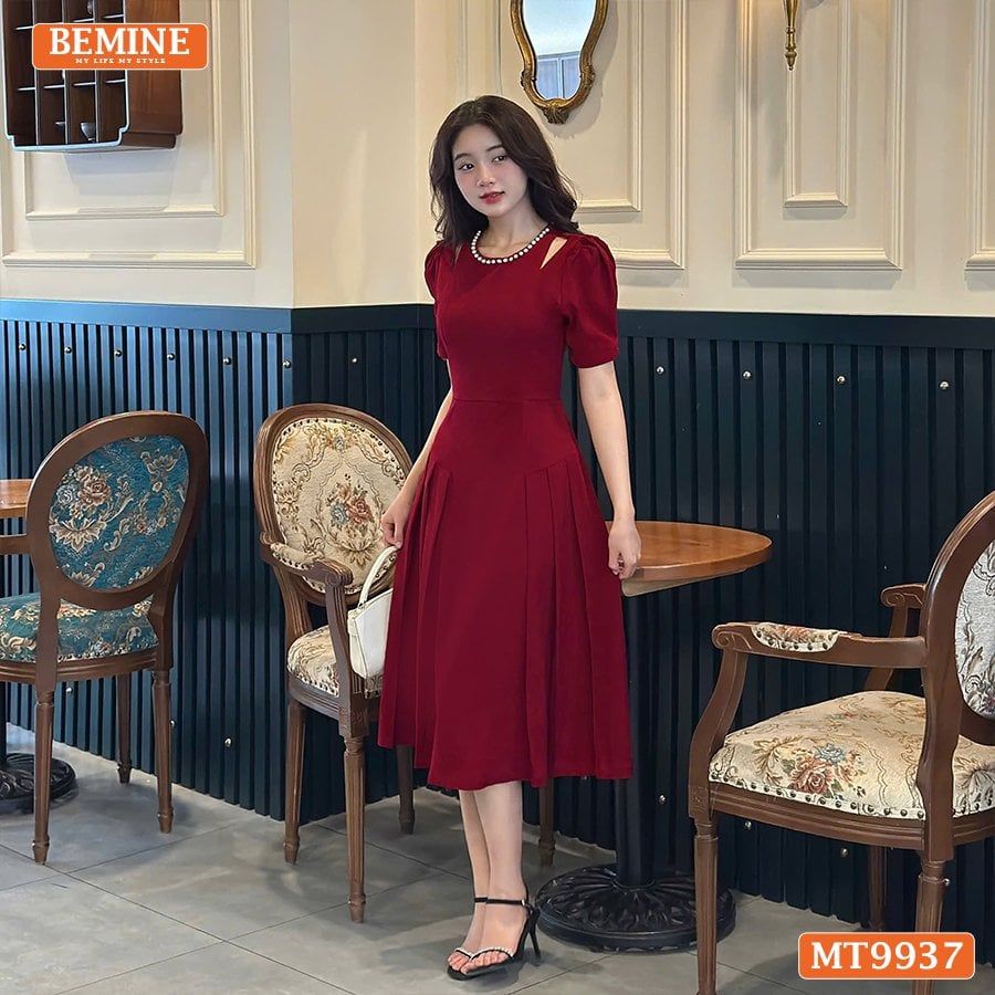 Đầm thiết kế BEMINE cổ tròn viền ngọc khoét vai dáng dài tay phồng phù hợp đi chơi, đi tiệc-MT9937