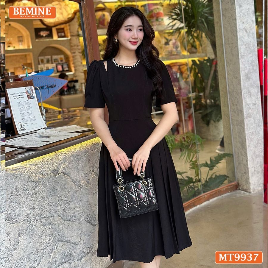 Đầm thiết kế BEMINE cổ tròn viền ngọc khoét vai dáng dài tay phồng phù hợp đi chơi, đi tiệc-MT9937