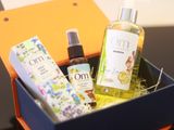  Gift Box Nụ Cười (Xịt thơm toàn thân Santo, Dầu gội Gừng Sẻ & Sả Chanh, Serum dưỡng tóc) 