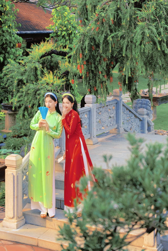 Áo dài tay chẽn Ỷ Xuân Phong - Xanh cốm