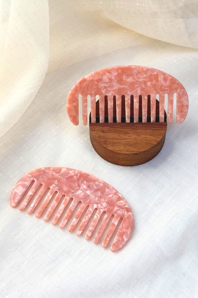 Lược nhựa họa tiết vân đá