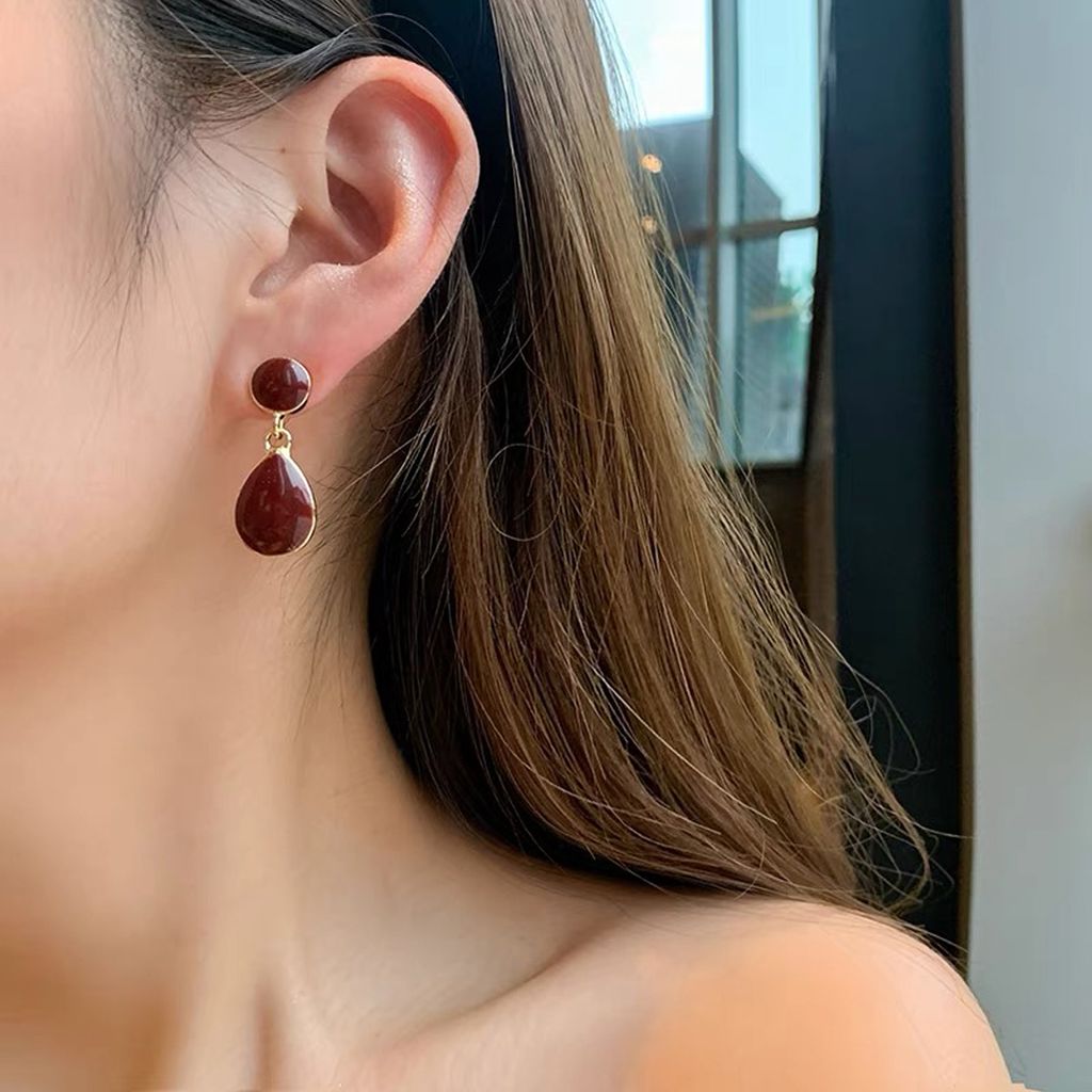 Hoa tai D1606 Đá tròn phối đá bầu dục đỏ đô
