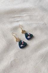 Hoa tai DN153 Đất nung đầm sen cá koi hoa văn hình thoi