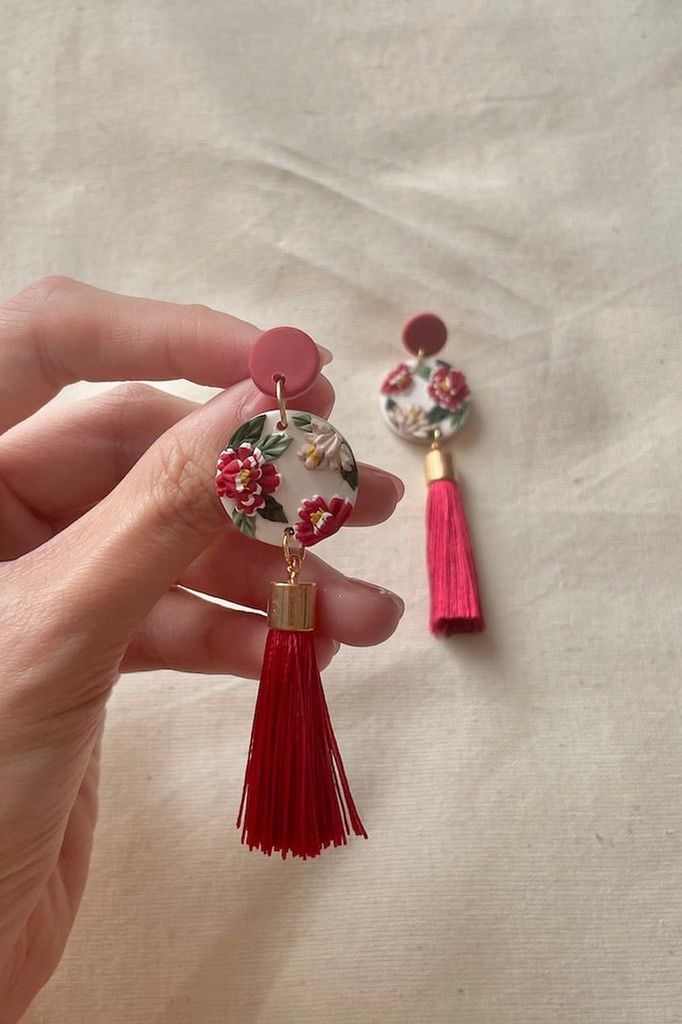 Hoa tai DN146 Đất nung mẫu đơn đỏ tua rua