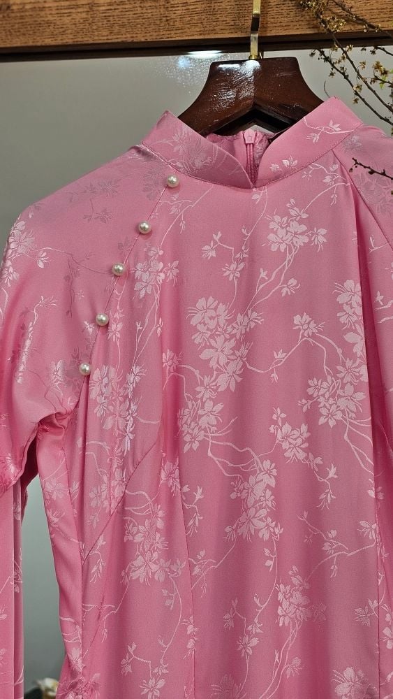 Áo dài Truyền thống Gấm Khuê Gia - Hồng dệt nhành mai